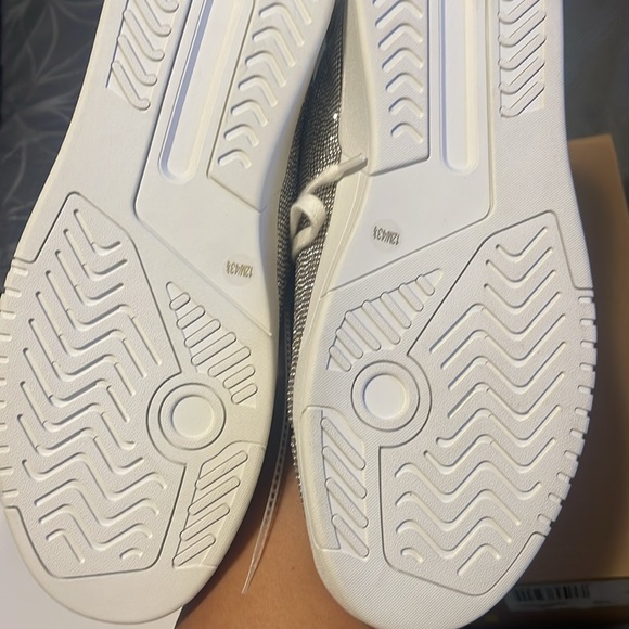 Bling bling Jessica Simpson, tennis shoes - Picture 4 of 4